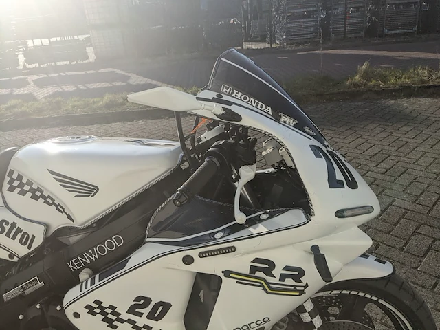 Motor honda, cbr 400 rr, bouwjaar 1990 - afbeelding 16 van  46