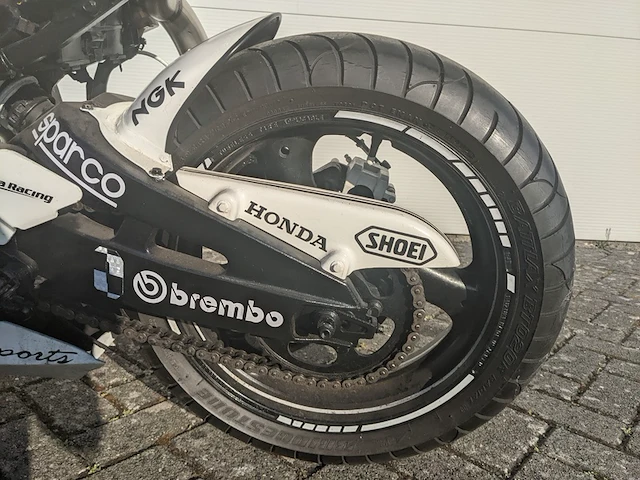 Motor honda, cbr 400 rr, bouwjaar 1990 - afbeelding 18 van  46