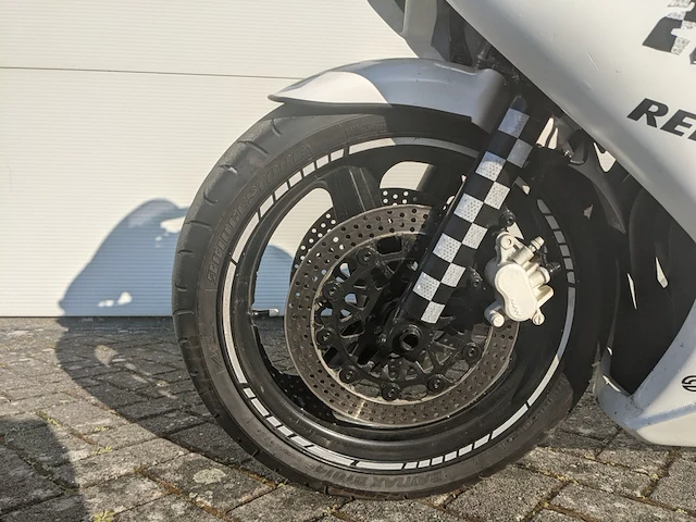Motor honda, cbr 400 rr, bouwjaar 1990 - afbeelding 26 van  46