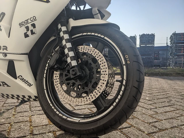 Motor honda, cbr 400 rr, bouwjaar 1990 - afbeelding 28 van  46