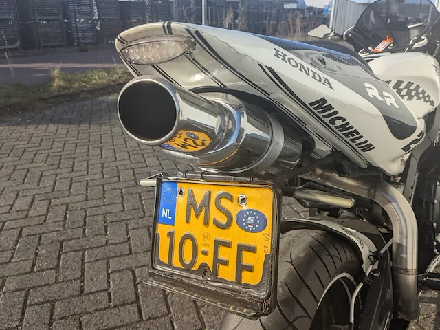 Motor honda, cbr 400 rr, bouwjaar 1990 - afbeelding 31 van  46