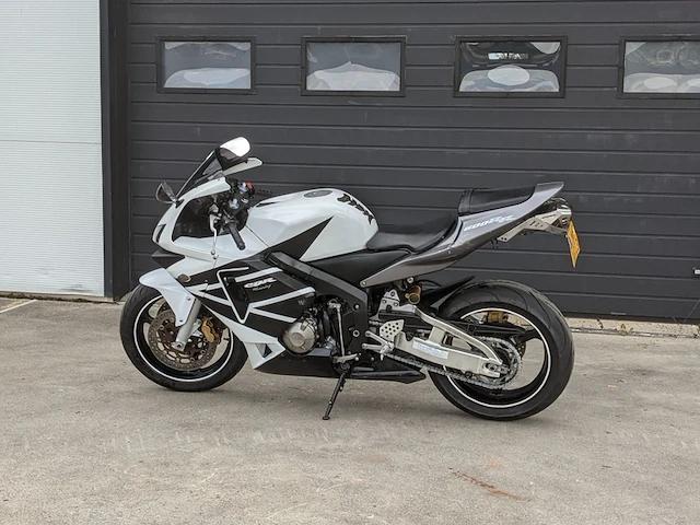 Motor, honda, cbr 600rr, 2003 - afbeelding 51 van  54