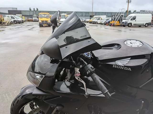 Motor, honda, cbr 600rr, 2003 - afbeelding 26 van  70
