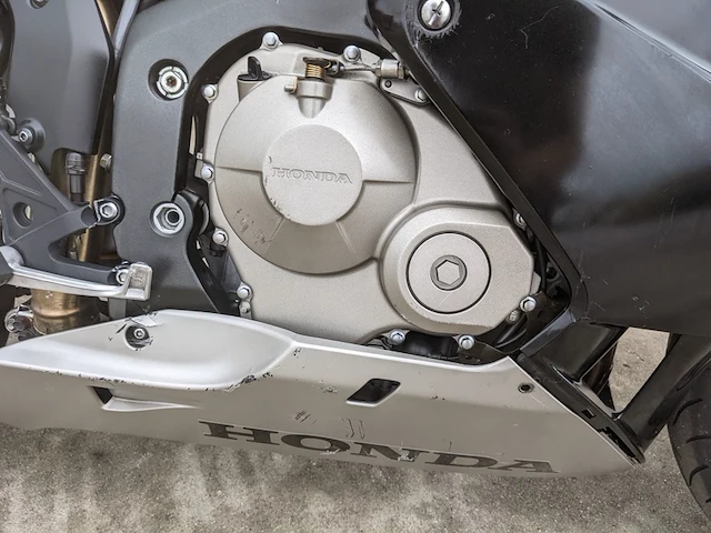 Motor, honda, cbr 600rr, 2004 - afbeelding 35 van  69