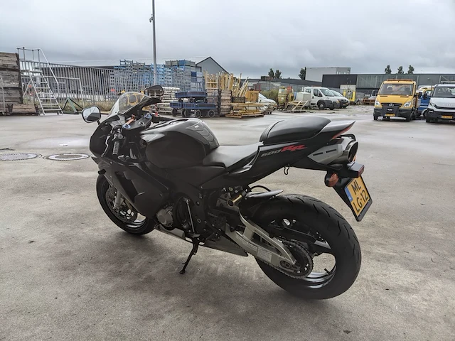 Motor, honda, cbr 600rr, 2004 - afbeelding 34 van  69