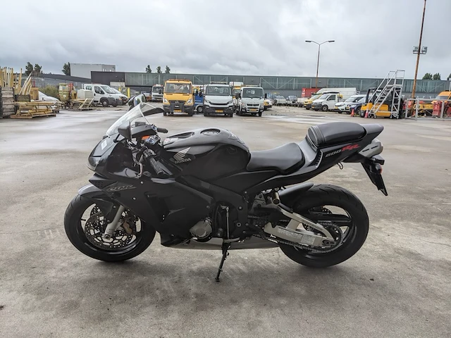 Motor, honda, cbr 600rr, 2004 - afbeelding 45 van  69