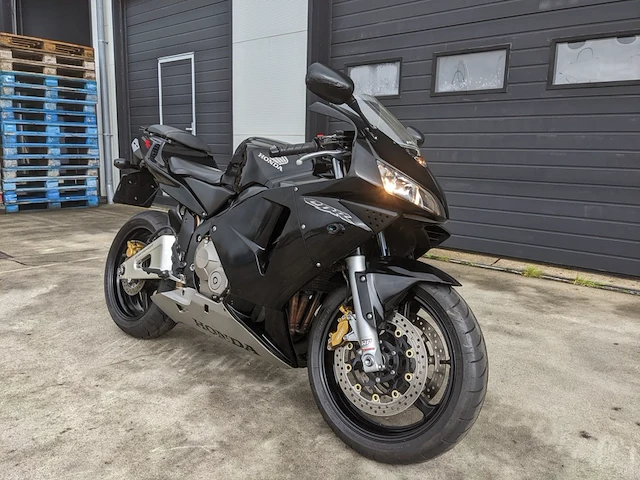 Motor, honda, cbr 600rr, 2004 - afbeelding 68 van  69