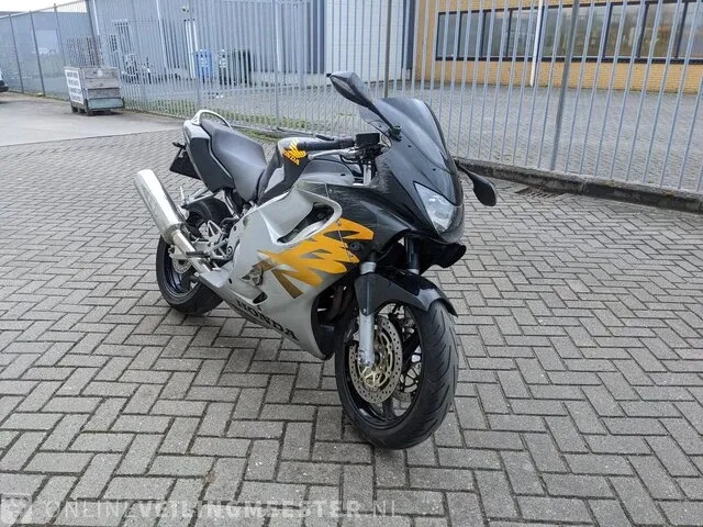 Motor honda, cbr pc35, bouwjaar 1999 - afbeelding 12 van  23