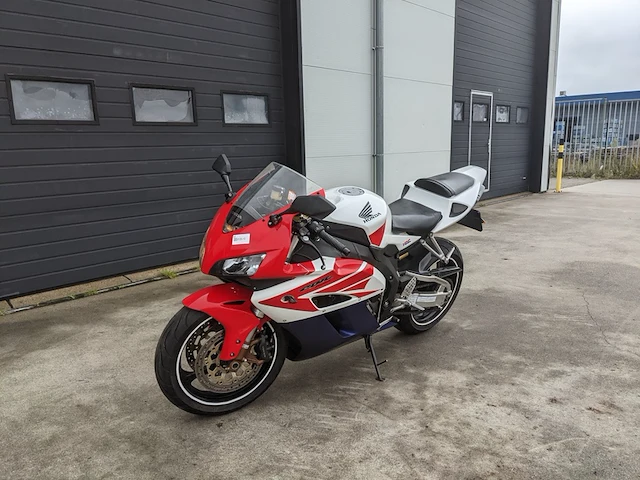 Motor, honda, cbr1000rr, 2005 - afbeelding 56 van  69