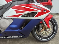 Motor honda, cbr1000rr, 2005 - afbeelding 31 van  69