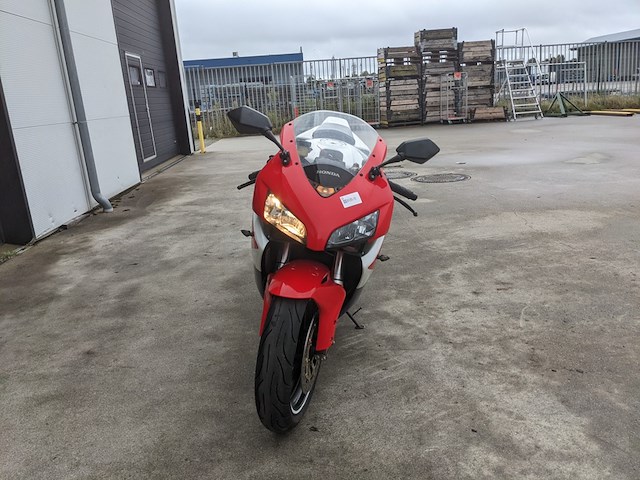 Motor honda, cbr1000rr, 2005 - afbeelding 67 van  69