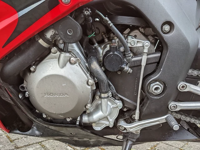 Motor honda, cbr1000rr, 2006 - afbeelding 25 van  51