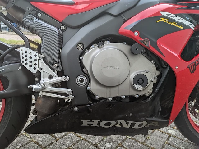 Motor honda, cbr1000rr, 2006 - afbeelding 39 van  51
