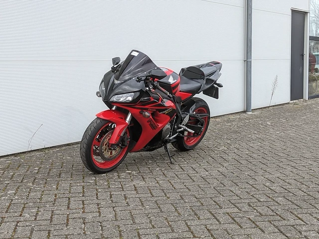 Motor honda, cbr1000rr, 2006 - afbeelding 34 van  51