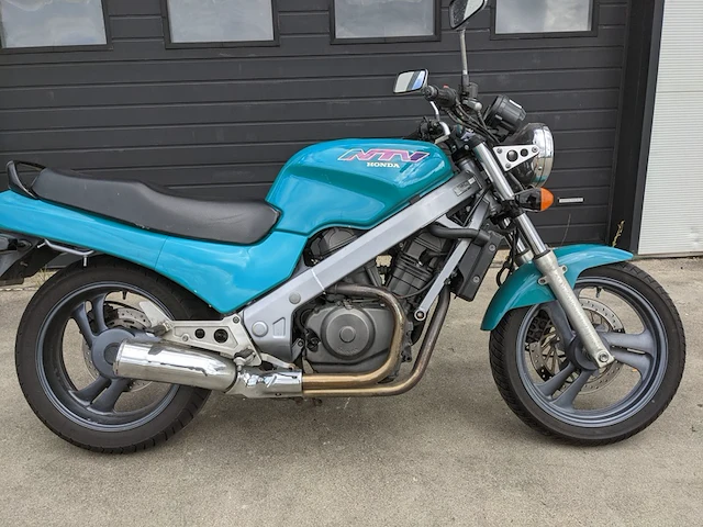 Motor, honda, ntv 650, 1996 - afbeelding 6 van  50