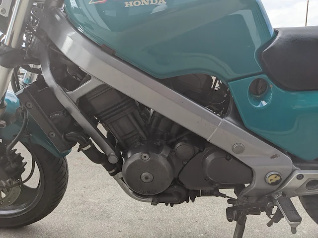 Motor, honda, ntv 650, 1996 - afbeelding 41 van  50