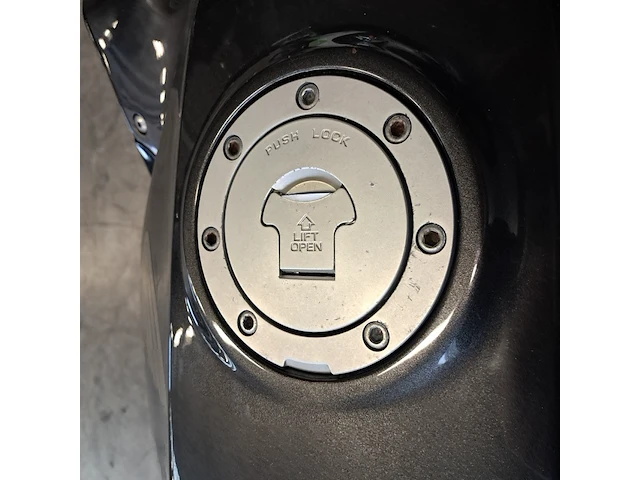 Motor, honda, sport cbr1000f, 1992 - afbeelding 6 van  78