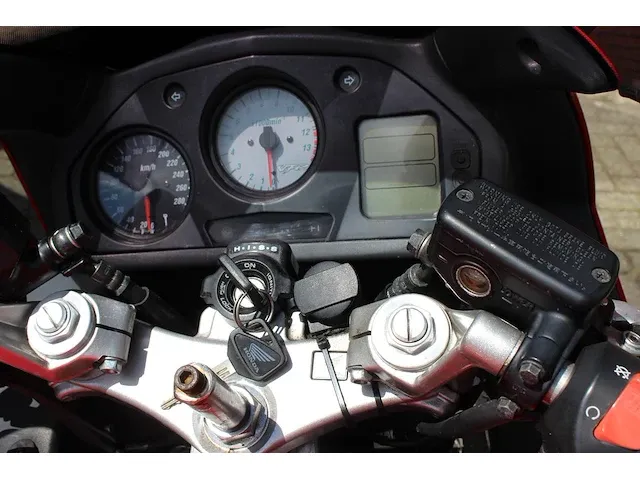 Motor honda vfr 800 fi met kenteken mb-jn-89 - afbeelding 7 van  10