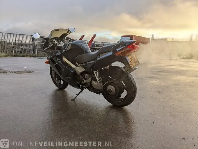 Motor honda, vfr800 fi rc46, bouwjaar 2001 - afbeelding 35 van  38