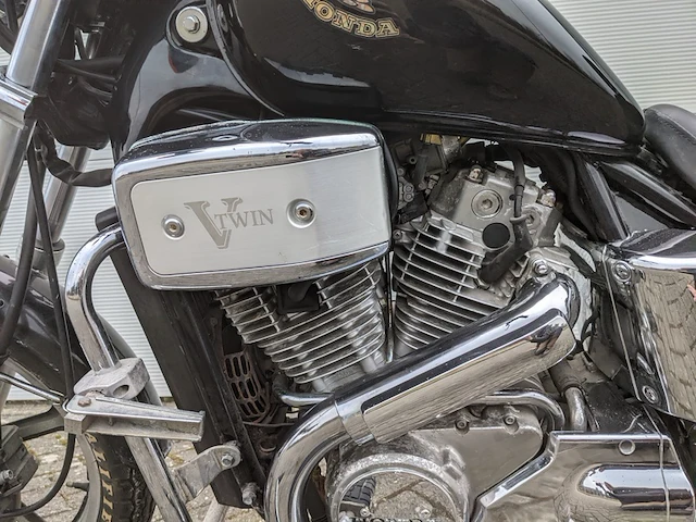 Motor honda, vt 700c shadow, 1986 - afbeelding 33 van  54