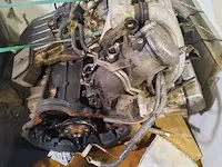 Motor in onderdelen mercedes-benz - afbeelding 9 van  12