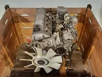 Motor in onderdelen mercedes-benz - afbeelding 4 van  11