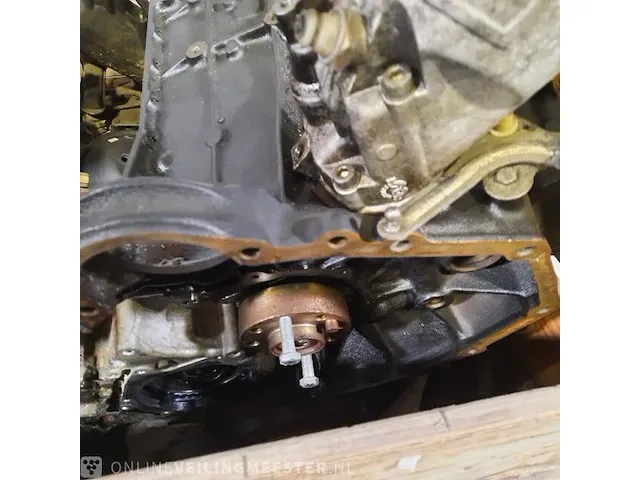 Motor in onderdelen mercedes-benz - afbeelding 4 van  12