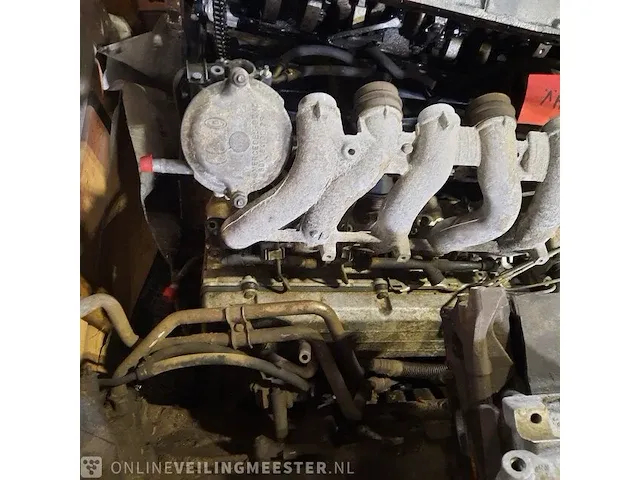 Motor in onderdelen mercedes-benz - afbeelding 8 van  12