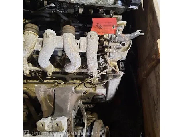 Motor in onderdelen mercedes-benz - afbeelding 9 van  12