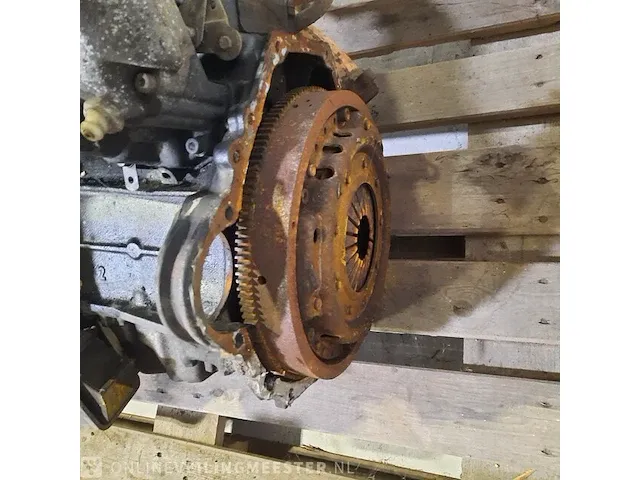 Motor in onderdelen mercedes-benz - afbeelding 3 van  12
