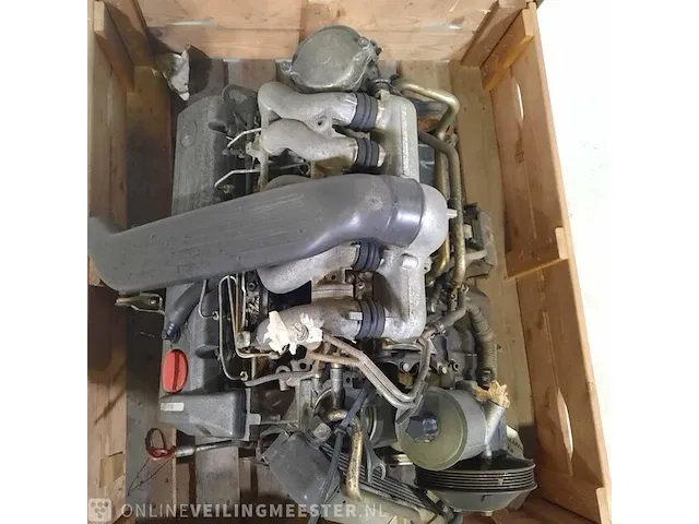 Motor in onderdelen mercedes-benz - afbeelding 4 van  12