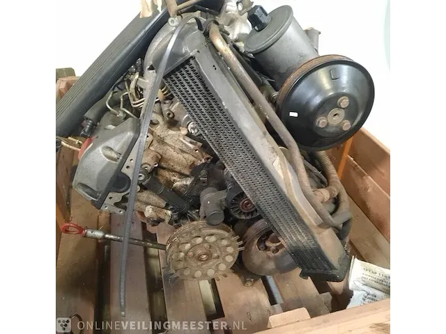 Motor in onderdelen mercedes-benz - afbeelding 6 van  12