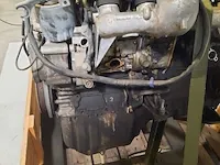 Motor in onderdelen mercedes-benz - afbeelding 3 van  14