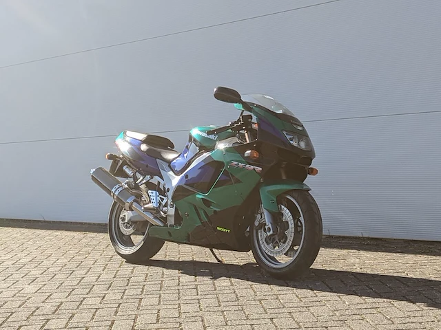 Motor kawasaki, zx-9r ninja, 1997 - afbeelding 12 van  57