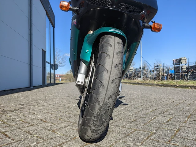 Motor kawasaki, zx-9r ninja, 1997 - afbeelding 38 van  57
