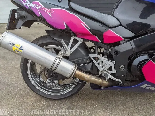 Motor kawasaki, zxr 750, bouwjaar 1993 - afbeelding 10 van  32