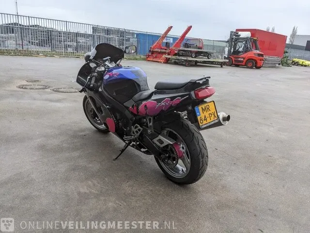 Motor kawasaki, zxr 750, bouwjaar 1993 - afbeelding 29 van  32