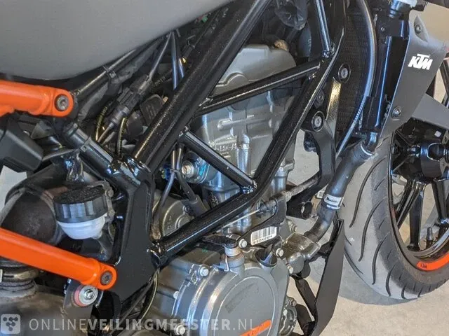 Motor ktm, 125 duke abs, bouwjaar 2019 - afbeelding 2 van  33