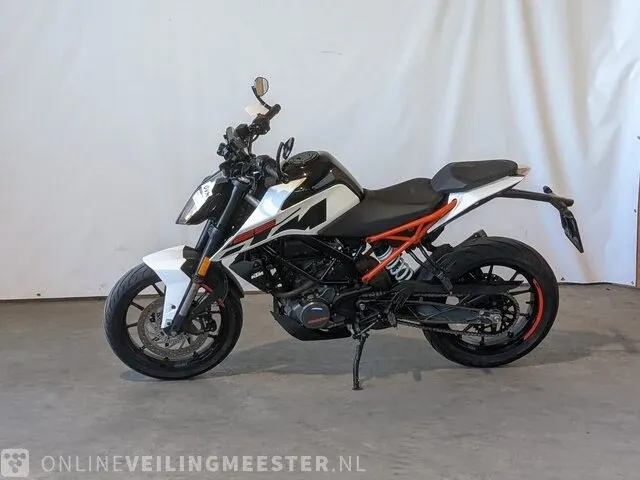 Motor ktm, 125 duke abs, bouwjaar 2019 - afbeelding 28 van  33