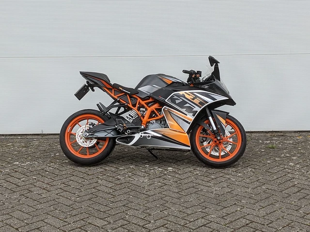 Motor ktm, rc 390, bouwjaar 2015 - afbeelding 1 van  51