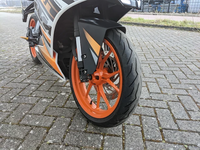 Motor ktm, rc 390, bouwjaar 2015 - afbeelding 35 van  51