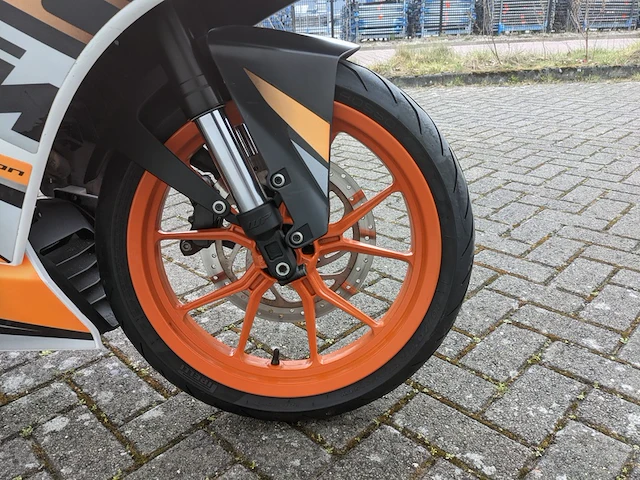 Motor ktm, rc 390, bouwjaar 2015 - afbeelding 36 van  51