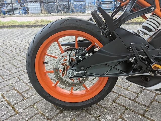 Motor ktm, rc 390, bouwjaar 2015 - afbeelding 38 van  51