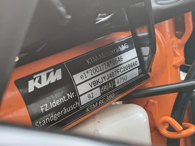 Motor ktm, rc 390, bouwjaar 2015 - afbeelding 43 van  51