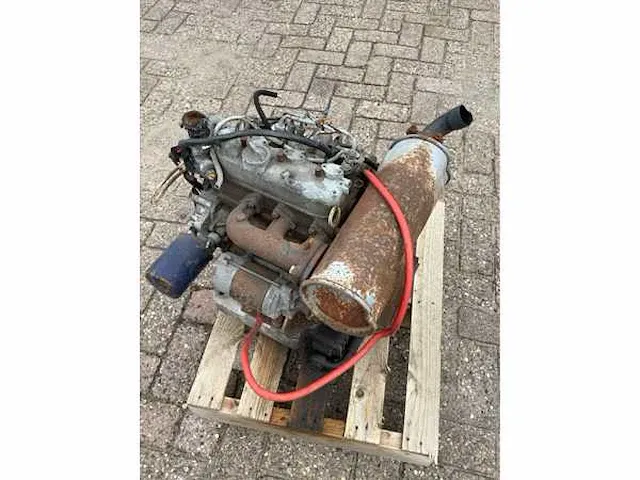 Motor kubota - afbeelding 4 van  4