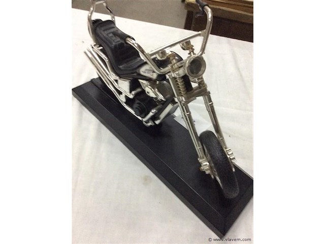 Motor met klokje - afbeelding 3 van  3