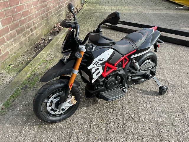 Motor op accu - afbeelding 1 van  6