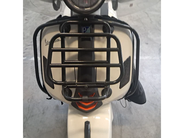 Motor scooter, piaggio, vespa gts 300, 2024 - afbeelding 9 van  25