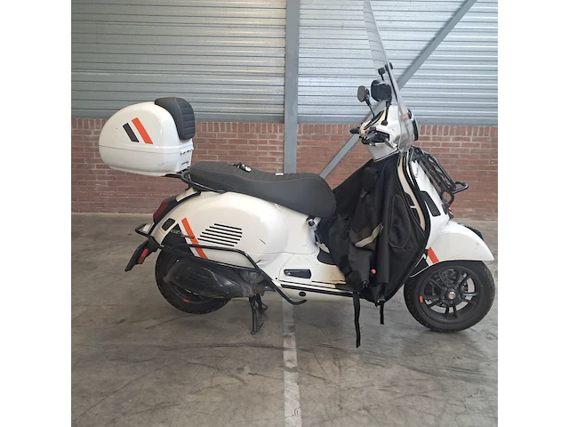 Motor scooter, piaggio, vespa gts 300, 2024 - afbeelding 1 van  25