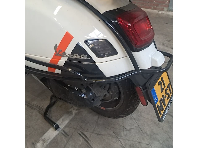 Motor scooter, piaggio, vespa gts 300, 2024 - afbeelding 14 van  25